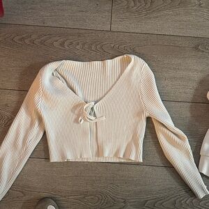 Elegant White Ribbed Knit cardigan